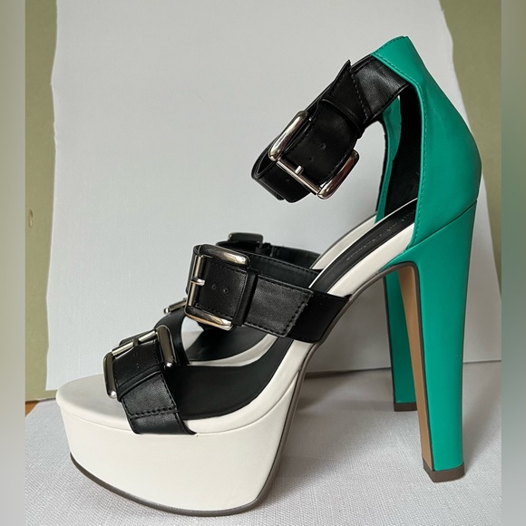 Never worn, but always admired! Green, white and black, platform. - Picture 1 of 4
